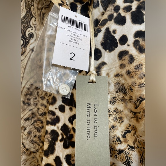 Chicos size 2 animal print blouse. NWT. - Picture 2 of 4